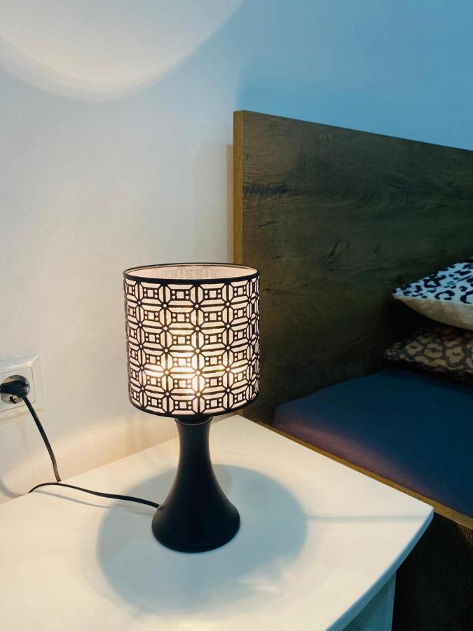Rooms & Glamping Lana Haus Licko Petrovo Selo Esterno foto