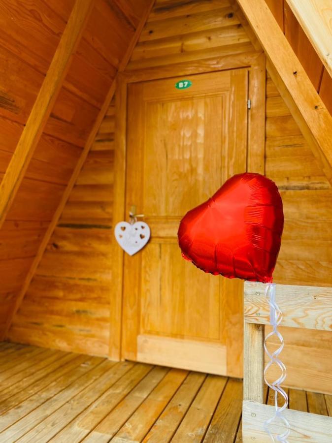 Rooms & Glamping Lana Haus Licko Petrovo Selo Esterno foto